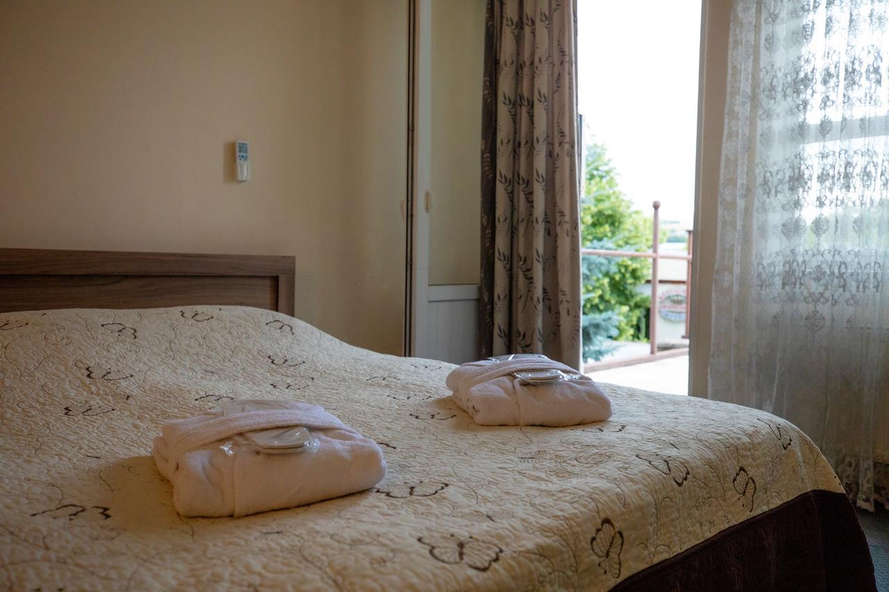 Leader Hotel Gori Eksteriør bilde